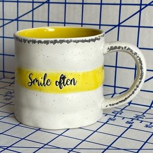Global Design Connections “Smile often” Mug White/Yellow